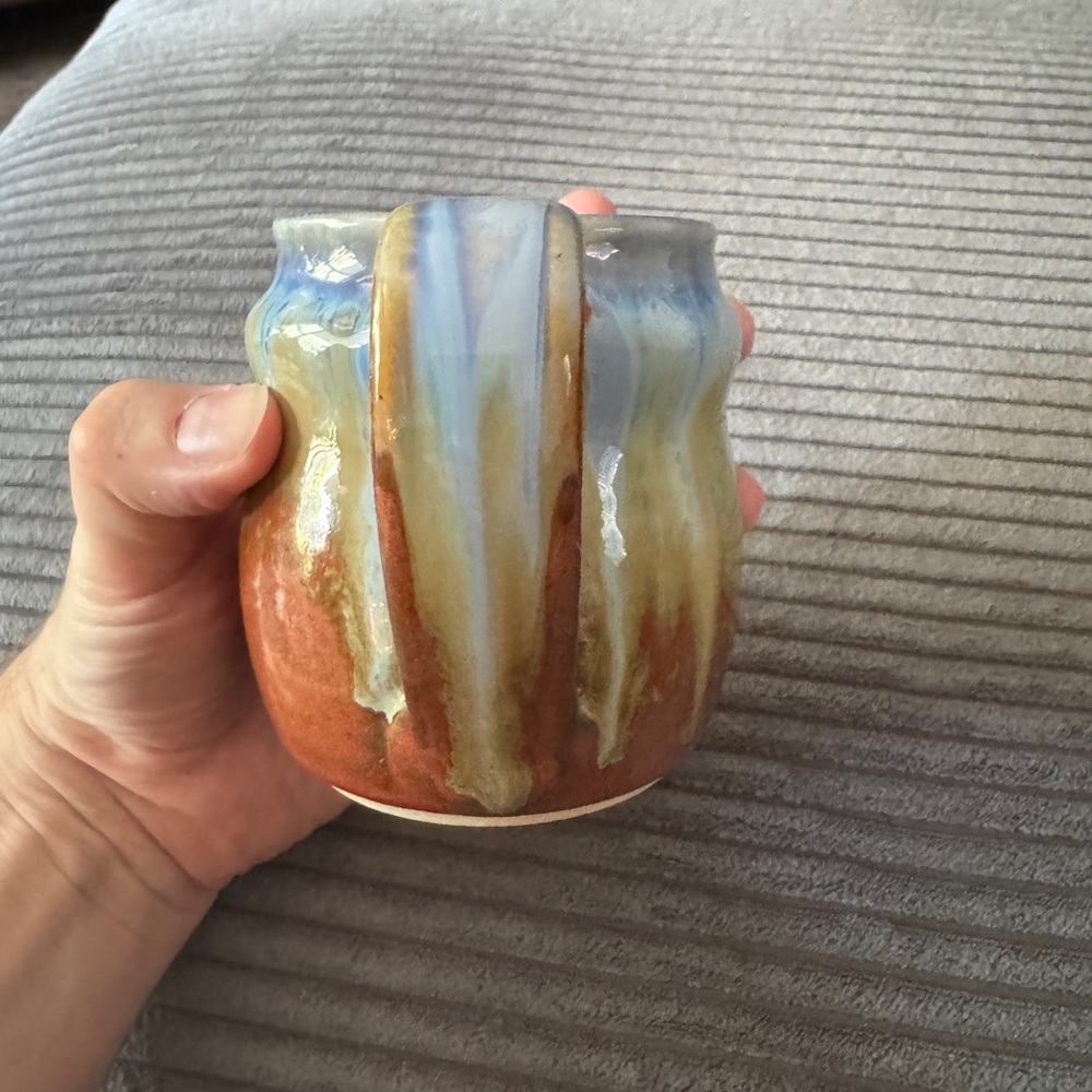 Handcrafted Ceramic Plate and Mug set with Earthy Tones - Picture 8 of 8